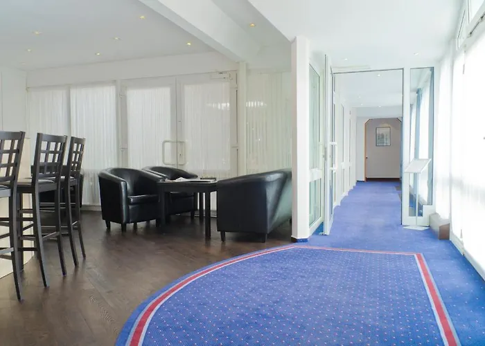 ホテル Restaurant Ennen 4*